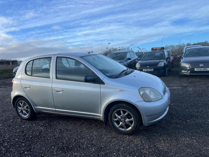 Toyota Yaris 1.3 VVT-i 16v CDX 5dr