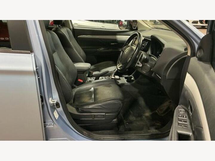 Mitsubishi Outlander 2.0h 12kWh GX4h CVT 4WD Euro 5 (s/s) 5dr