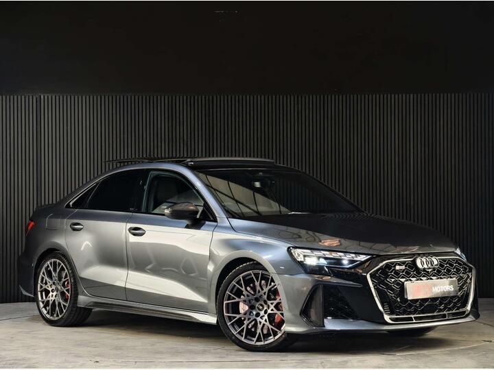 Audi RS3 2.5 TFSI Carbon Vorsprung S Tronic Quattro Euro 6 (s/s) 4dr