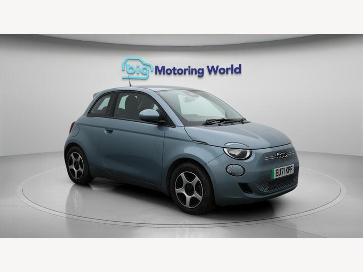 Fiat 500e 42kWh Passion Auto 3dr