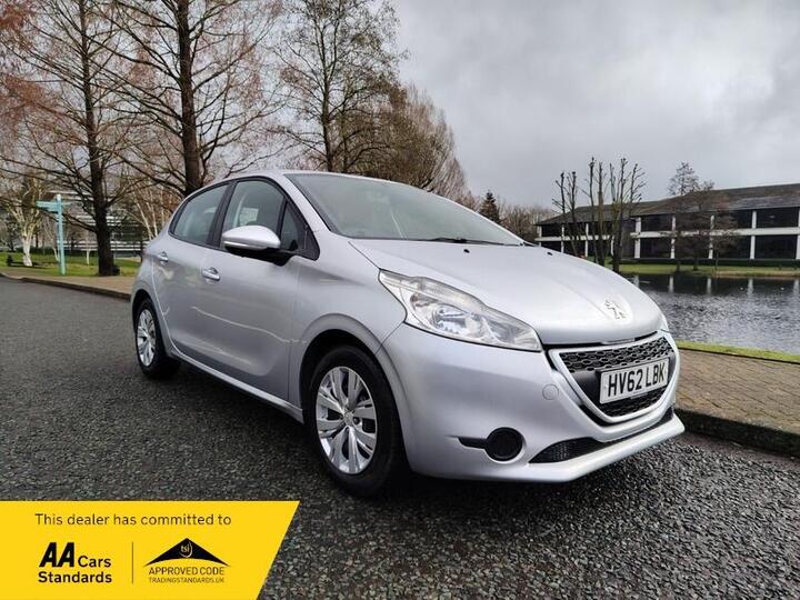 Peugeot 208 1.2 VTi Access+ Euro 5 5dr