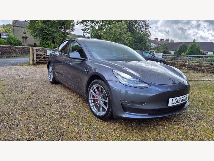 Tesla Model 3 (Dual Motor) Long Range Auto 4WDE 4dr Tesla Model 3 (Dual Motor) Long Range Auto 4WDE 4dr