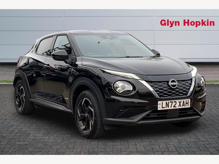 Nissan Juke 1.6 N-Connecta Auto Euro 6 5dr Nissan Juke 1.6 N-Connecta Auto Euro 6 5dr