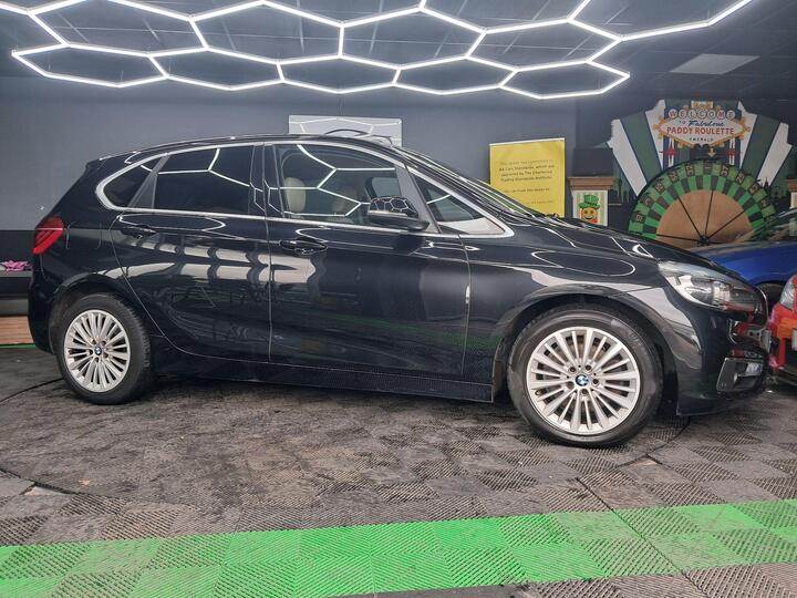 BMW 2 Series Active Tourer 2.0 220d Luxury Auto Euro 6 (s/s) 5dr BMW 2 Series Active Tourer 2.0 220d Luxury Auto Euro 6 (s/s) 5dr