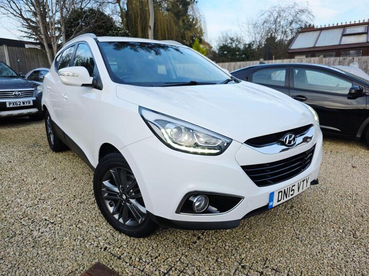 Hyundai Ix35 1.7 CRDi SE Euro 5 (s/s) 5dr (Nav) Hyundai Ix35 1.7 CRDi SE Euro 5 (s/s) 5dr (Nav)