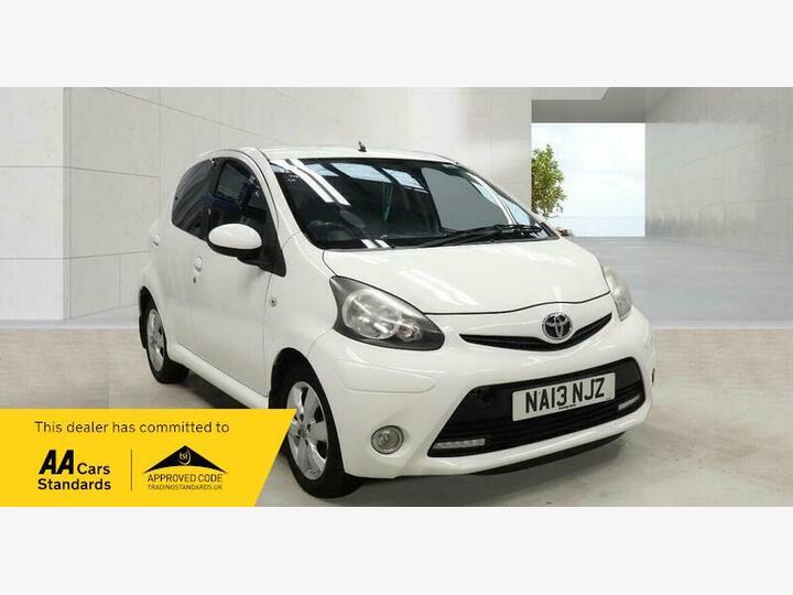 Toyota AYGO 1.0 VVT-i Fire Euro 5 5dr