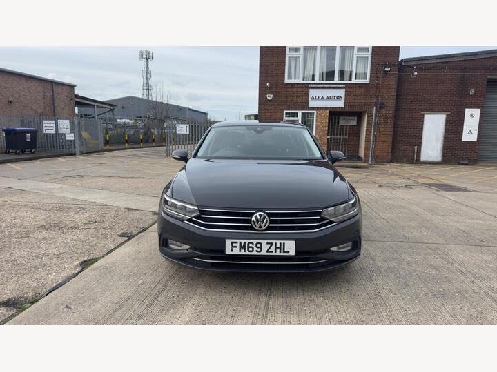 Volkswagen Passat 1.6 TDI SEL DSG Euro 6 (s/s) 4dr
