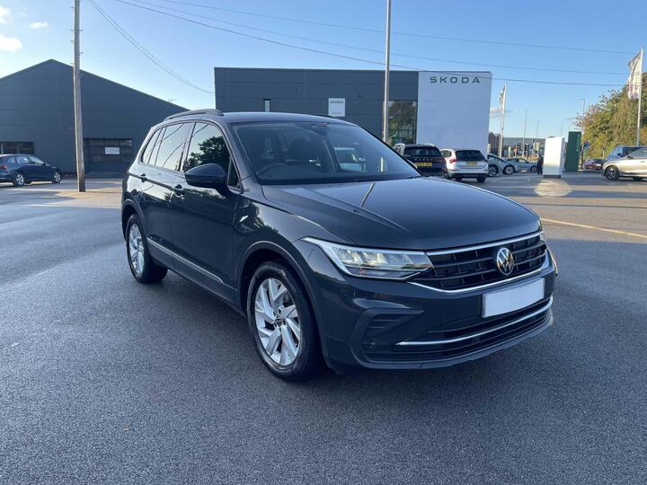 Volkswagen Tiguan 1.5 TSI Life Euro 6 (s/s) 5dr