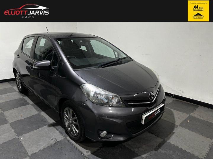 Toyota YARIS 1.33 Dual VVT-i Icon Plus Euro 5 5dr