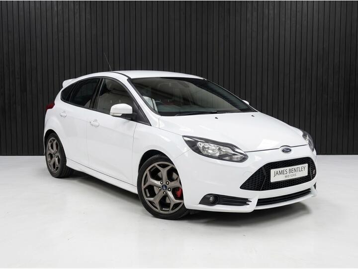 Ford Focus 2.0T EcoBoost ST-2 Euro 5 (s/s) 5dr