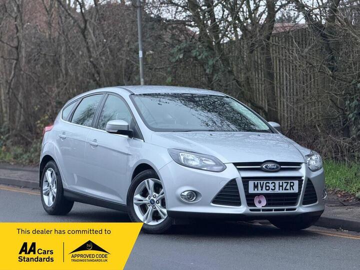 Ford Focus 1.6 Zetec Powershift Euro 5 5dr