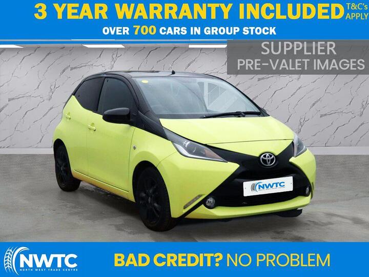 Toyota AYGO 1.0 VVT-i X-cite 3 Yellow Bi-Tone Euro 6 5dr Toyota AYGO 1.0 VVT-i X-cite 3 Yellow Bi-Tone Euro 6 5dr