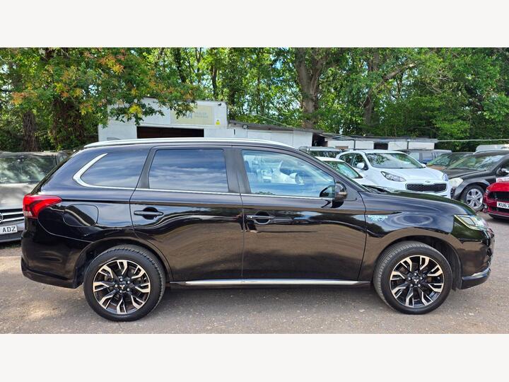 Mitsubishi Outlander 2.0h 12kWh 4hs CVT 4WD Euro 6 (s/s) 5dr