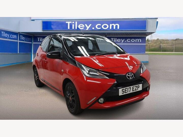 Toyota AYGO 1.0 VVT-i X-cite 4 Red Bi-Tone Euro 6 5dr