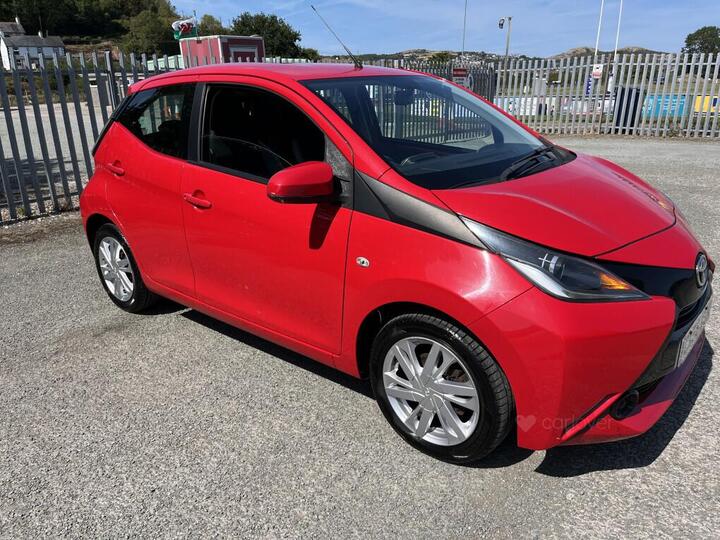 Toyota AYGO 1.0 VVT-i X-play Euro 5 5dr Euro 5