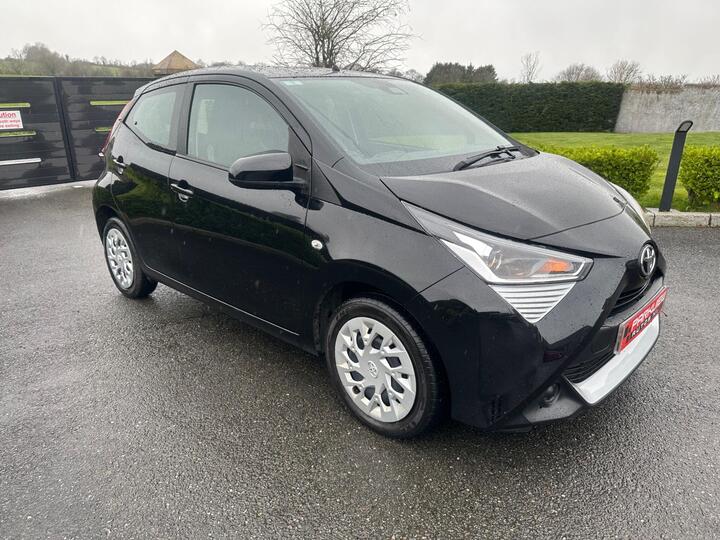 Toyota AYGO 1.0 VVT-i X-play Euro 6 (s/s) 5dr