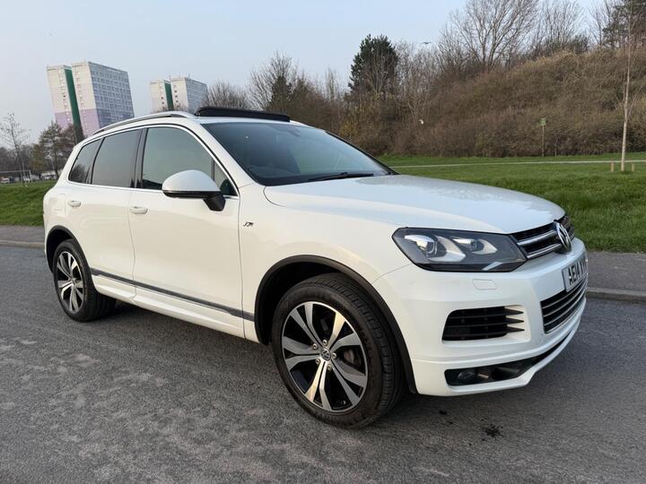 Volkswagen Touareg 3.0 TDI V6 BlueMotion Tech R-Line Tiptronic 4WD Euro 5 (s/s) 5dr