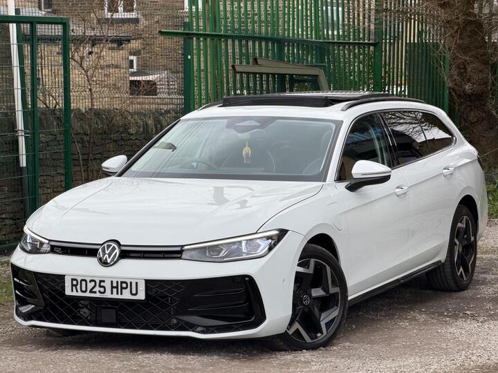 Volkswagen Passat 1.5 TSI EHybrid 19.7kWh Elegance DSG Euro 6 (s/s) 5dr