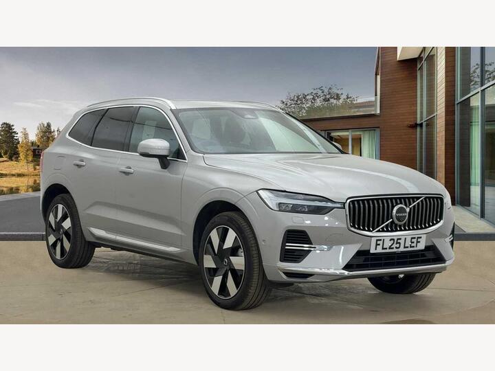 Volvo XC60 2.0h T8 18.8kWh Ultra Bright Auto AWD Euro 6 (s/s) 5dr
