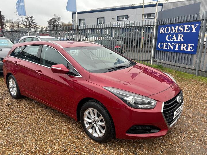 Hyundai I40 1.7 CRDi Blue Drive S Tourer Euro 6 (s/s) 5dr Hyundai I40 1.7 CRDi Blue Drive S Tourer Euro 6 (s/s) 5dr