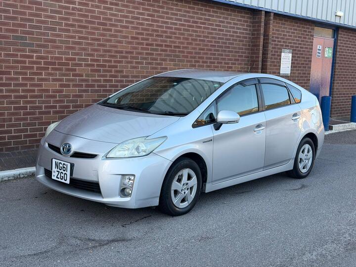 Toyota Prius 1.8 VVT-h T3 Hatchback 5dr Petrol Hybrid CVT Euro 5 (s/s) (136 Ps) Toyota Prius 1.8 VVT-h T3 Hatchback 5dr Petrol Hybrid CVT Euro 5 (s/s) (136 Ps)