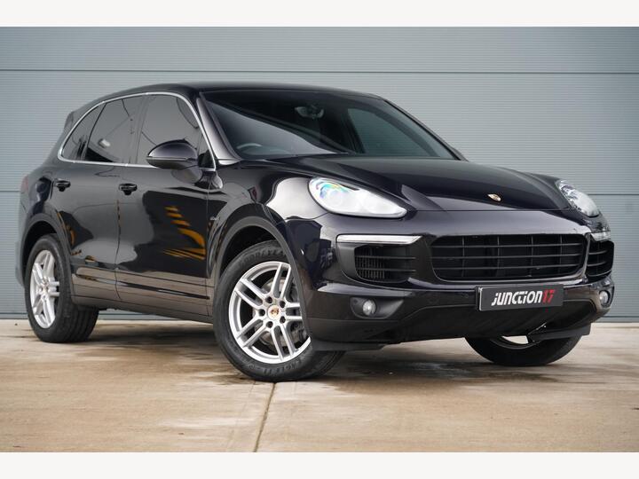 Porsche Cayenne 3.0 TD V6 TiptronicS 4WD Euro 6 (s/s) 5dr Porsche Cayenne 3.0 TD V6 TiptronicS 4WD Euro 6 (s/s) 5dr