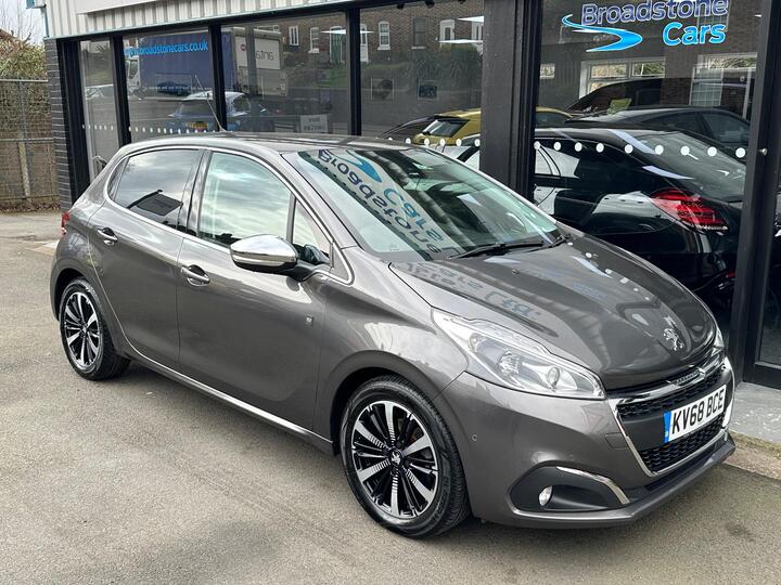 Peugeot 208 1.5 BlueHDi Tech Edition Euro 6 (s/s) 5dr Peugeot 208 1.5 BlueHDi Tech Edition Euro 6 (s/s) 5dr