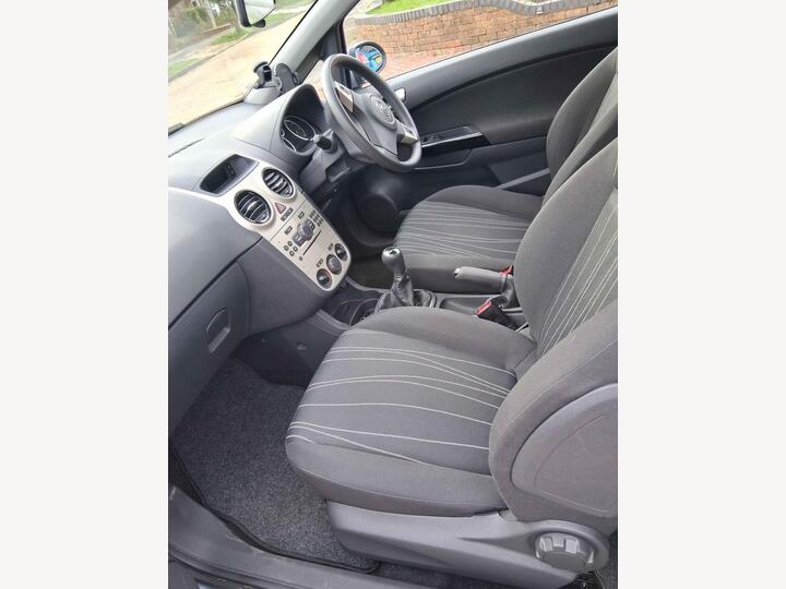 Vauxhall Corsa 1.2i 16v Club 3dr