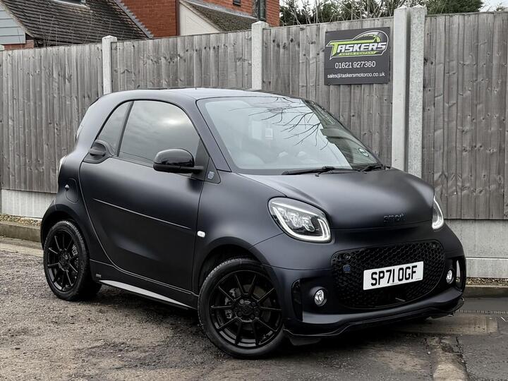 Smart FORTWO 17.6kWh Edition Bluedawn Auto 2dr (22kW Charger) Smart FORTWO 17.6kWh Edition Bluedawn Auto 2dr (22kW Charger)