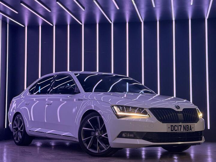 Skoda Superb 2.0 TDI SportLine DSG Euro 6 (s/s) 5dr Skoda Superb 2.0 TDI SportLine DSG Euro 6 (s/s) 5dr