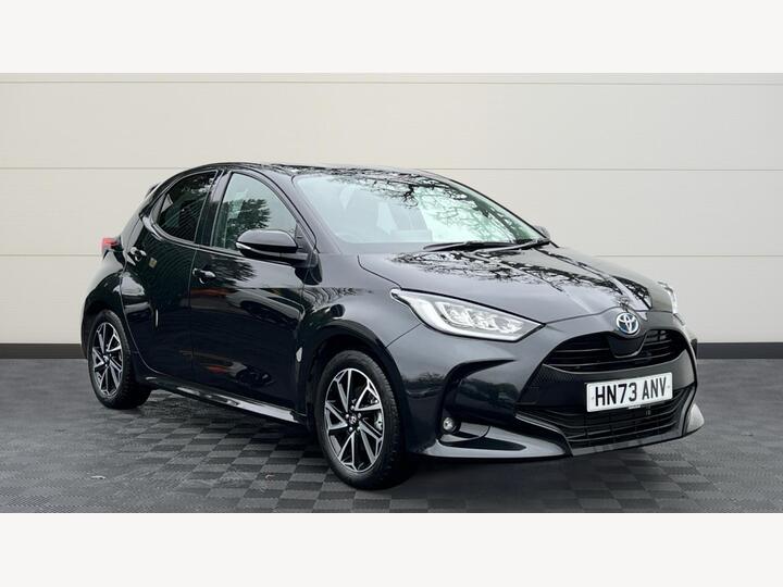 Toyota Yaris 1.5 VVT-h Design E-CVT Euro 6 (s/s) 5dr