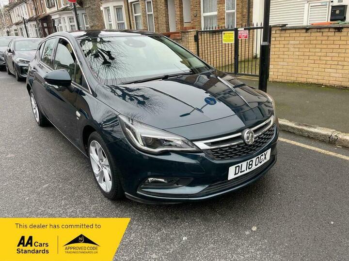 Vauxhall Astra 1.4i SRi Euro 6 5dr Vauxhall Astra 1.4i SRi Euro 6 5dr