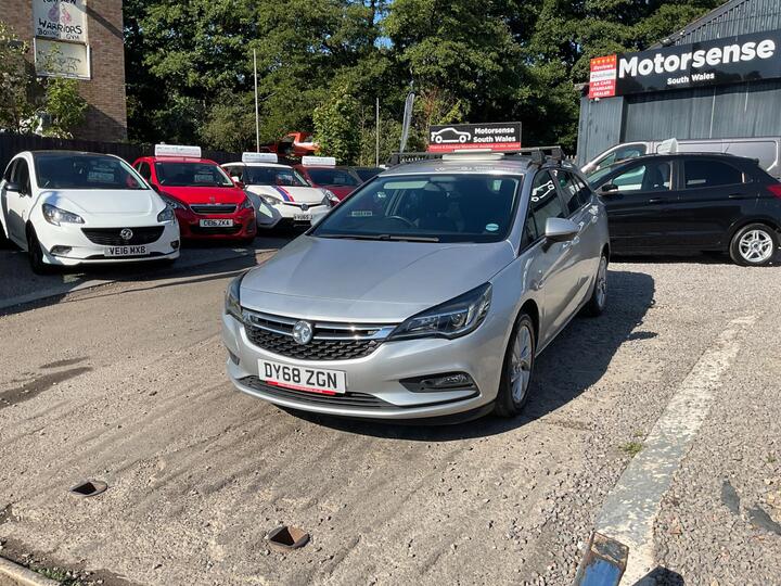 Vauxhall Astra 1.6 CDTi EcoTEC BlueInjection Tech Line Nav Sports Tourer Euro 6 (s/s) 5dr
