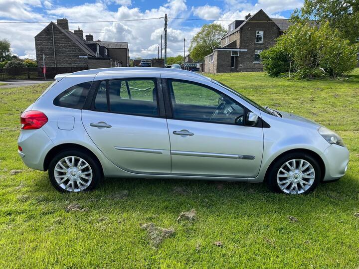Renault Clio 1.5 DCi Dynamique TomTom Sport Tourer Euro 5 5dr
