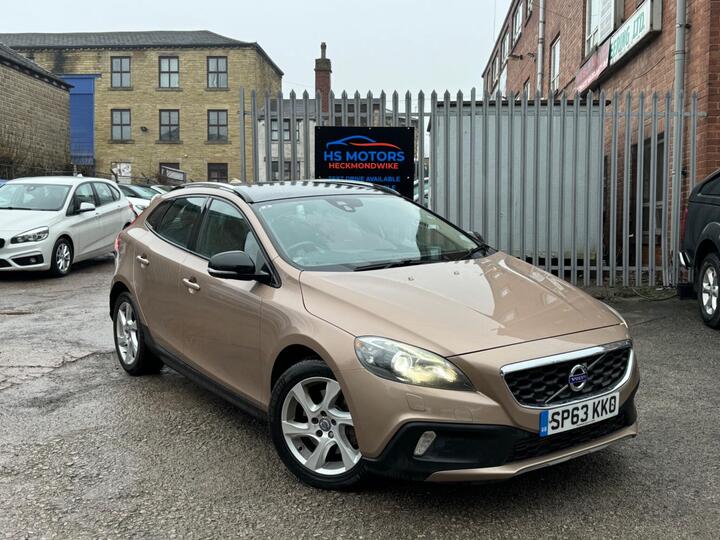 Volvo V40 Cross Country 2.0 D3 Lux Nav Euro 5 (s/s) 5dr