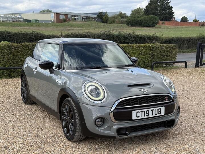 MINI Hatch 2.0 Cooper S Classic Steptronic Euro 6 (s/s) 3dr