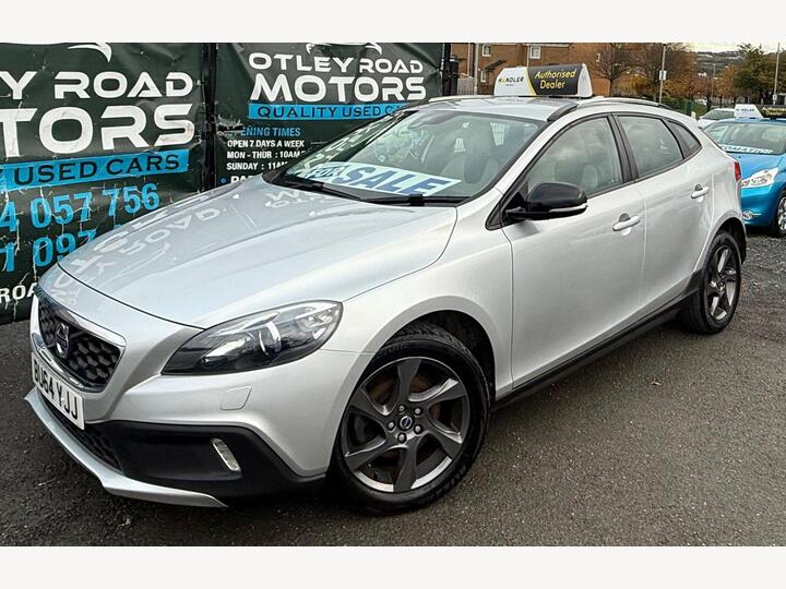 Volvo V40 Cross Country 1.6 D2 Lux Euro 5 (s/s) 5dr Volvo V40 Cross Country 1.6 D2 Lux Euro 5 (s/s) 5dr
