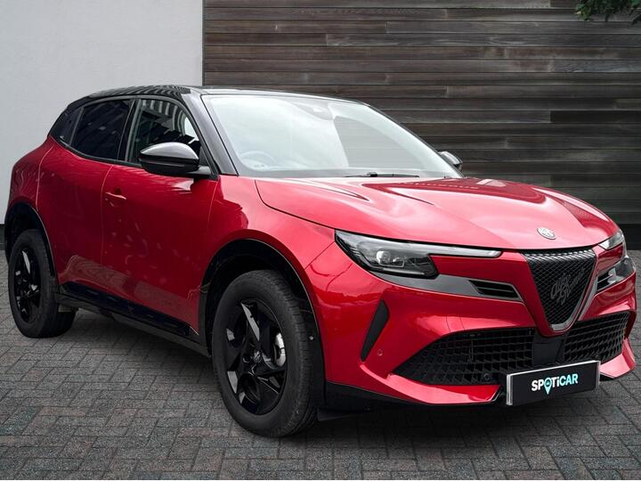 Alfa Romeo Junior 1.2 MHEV Ibrida E-DCT Euro 6 (s/s) 5dr