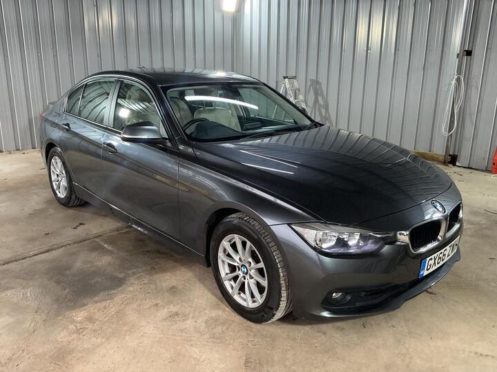 BMW 3 Series 2.0 330e 7.6kWh SE Auto Euro 6 (s/s) 4dr