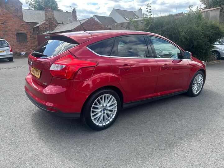 Ford Focus 1.0T EcoBoost Zetec Euro 5 (s/s) 5dr
