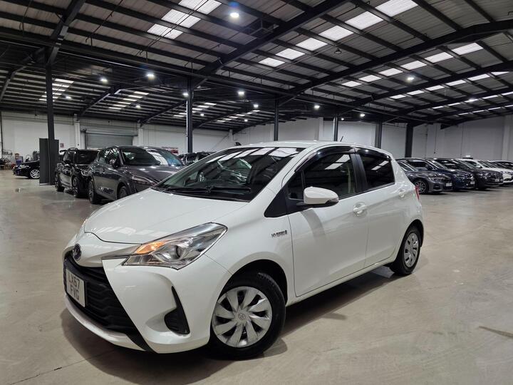 Toyota Yaris 1.5 VVT-h Active Hatchback 5dr Petrol Hybrid E-CVT Euro 6 (s/s) (100 Ps)