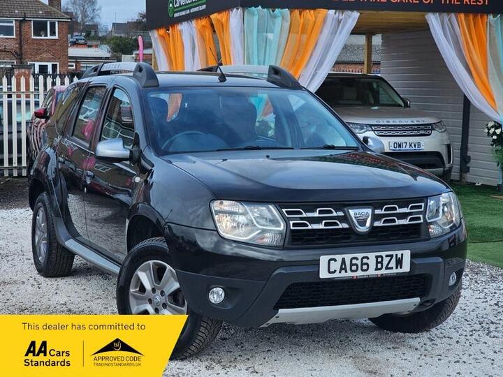 Dacia Duster 1.5 DCi Laureate 4WD Euro 6 (s/s) 5dr Dacia Duster 1.5 DCi Laureate 4WD Euro 6 (s/s) 5dr