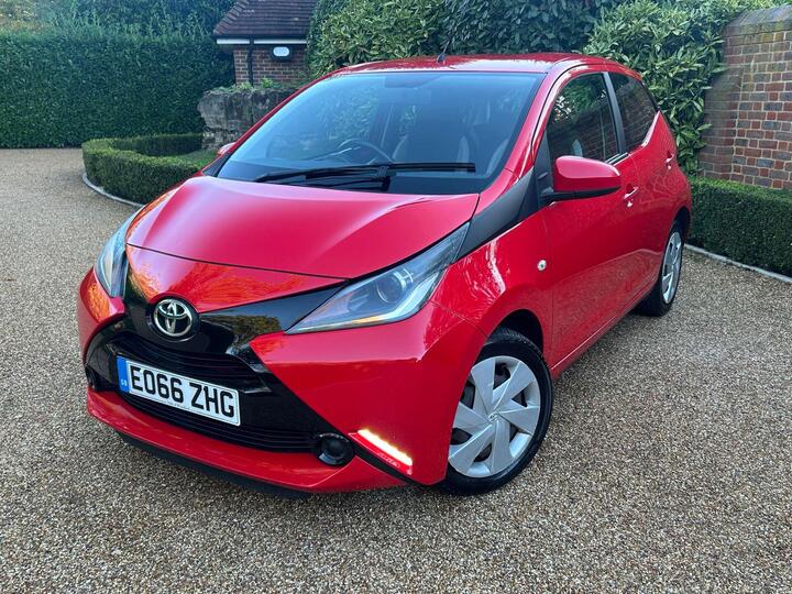 Toyota AYGO 1.0 VVT-i X-play Euro 6 5dr
