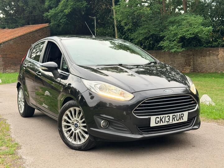 Ford Fiesta 1.0T EcoBoost Titanium Euro 5 (s/s) 5dr