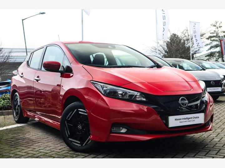 Nissan Leaf 39kWh Acenta Auto 5dr Nissan Leaf 39kWh Acenta Auto 5dr