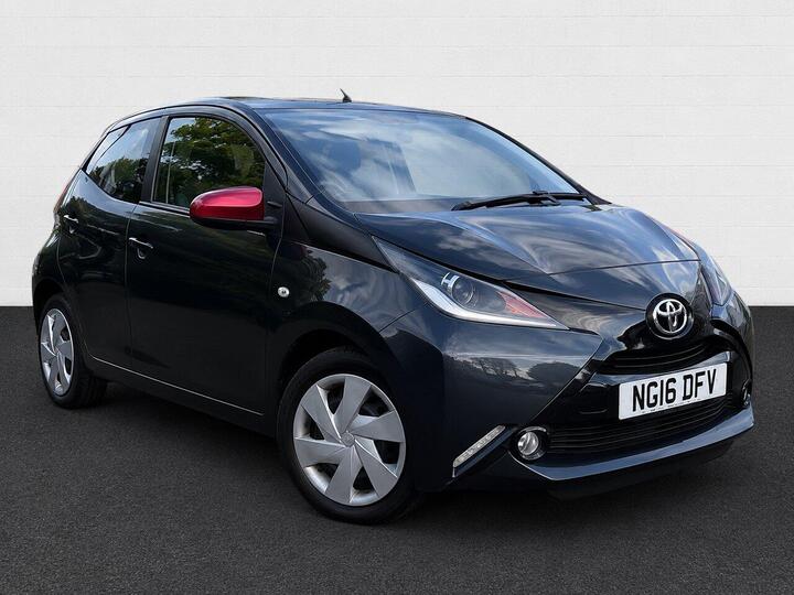 Toyota AYGO 1.0 VVT-i X-play Euro 6 5dr