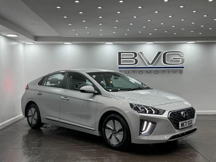 Hyundai IONIQ 1.6 H-GDi Premium DCT Euro 6 (s/s) 5dr Hyundai IONIQ 1.6 H-GDi Premium DCT Euro 6 (s/s) 5dr
