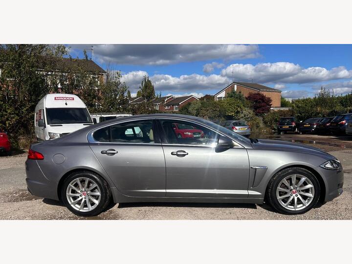 Jaguar XF 2.2d Premium Luxury Auto Euro 5 (s/s) 4dr