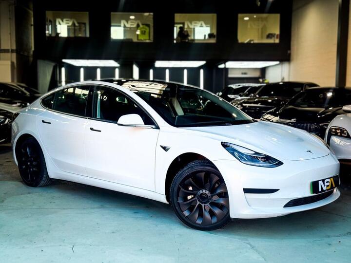 Tesla Model 3 Standard Range Plus Auto RWD 4dr
