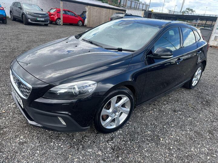 Volvo V40 Cross Country 1.6 D2 Lux Powershift Euro 5 (s/s) 5dr Volvo V40 Cross Country 1.6 D2 Lux Powershift Euro 5 (s/s) 5dr